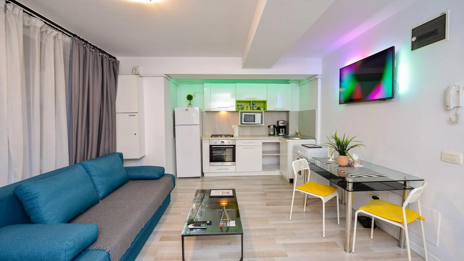Bucharest Central Apartments - Shabbat Friendly