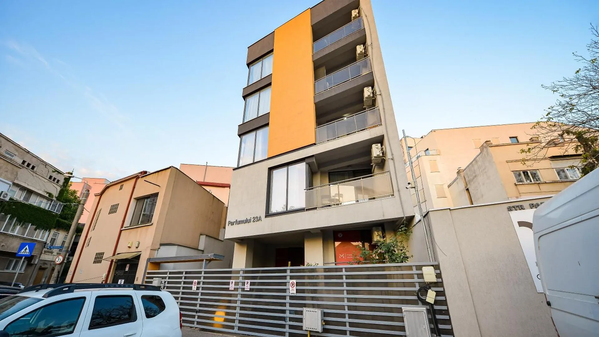 Bucharest Central Apartments - Shabbat Friendly 0*,  Roménia