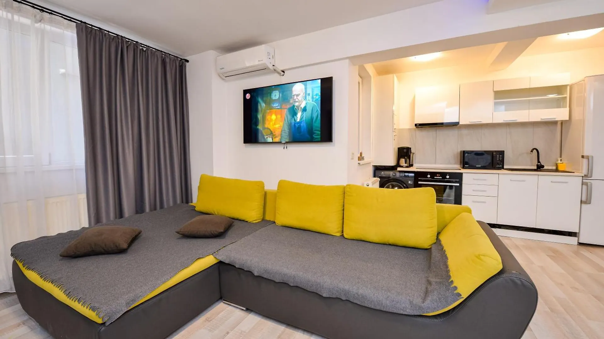 Bucharest Central Apartments - Shabbat Friendly 0*,  Roménia