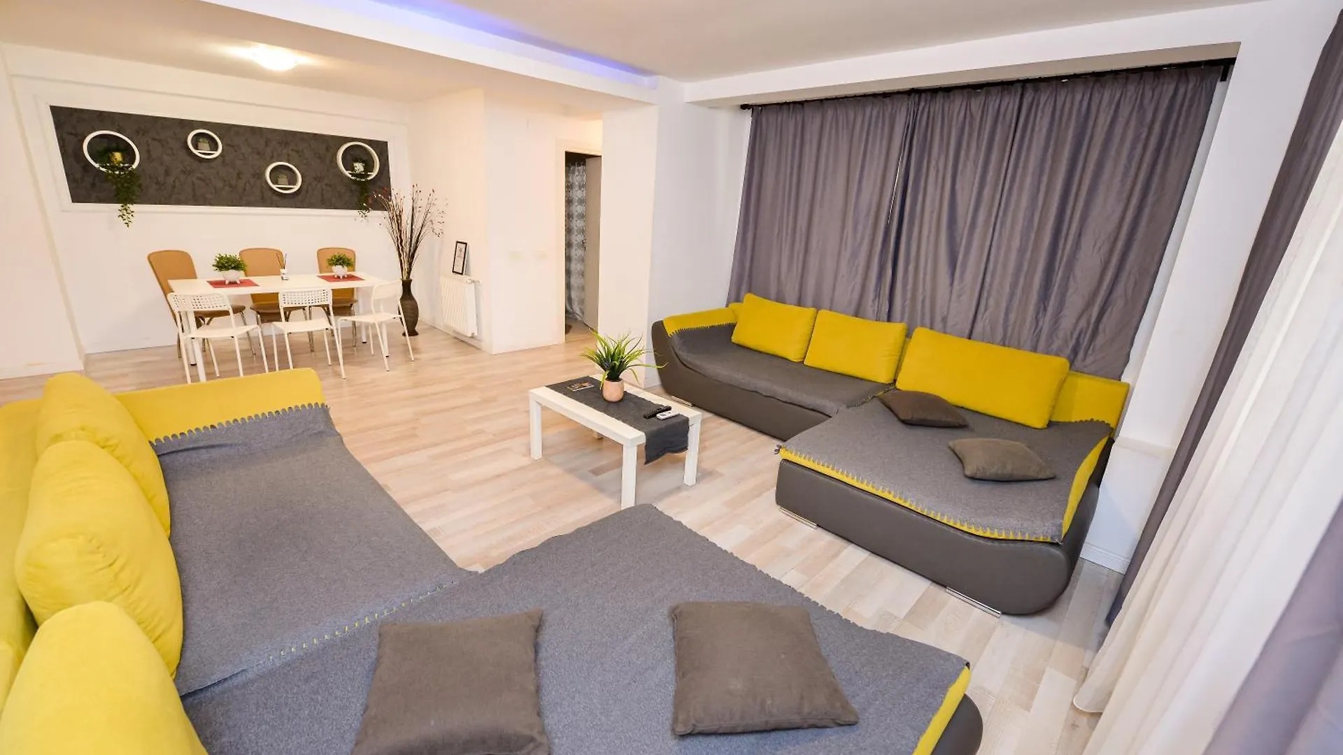 Bucharest Central Apartments - Shabbat Friendly 0*,