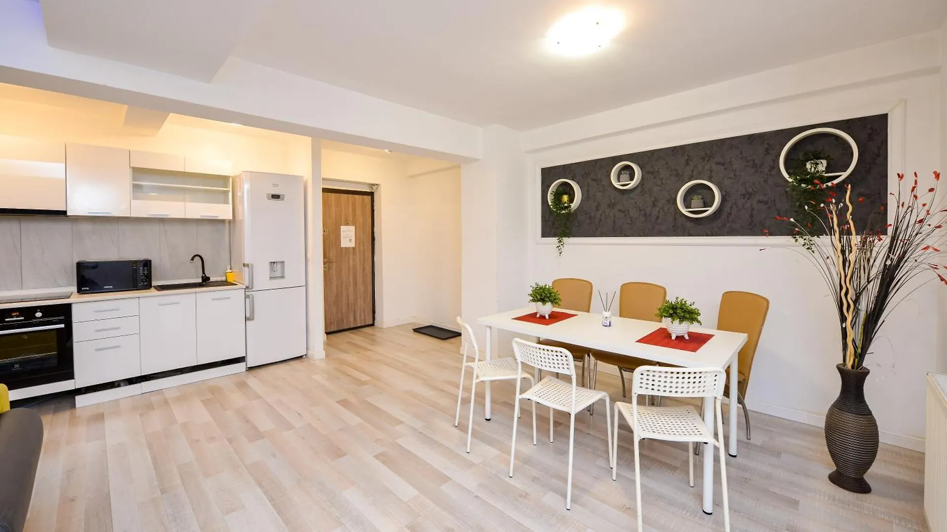 Bucharest Central Apartments - Shabbat Friendly 0*,