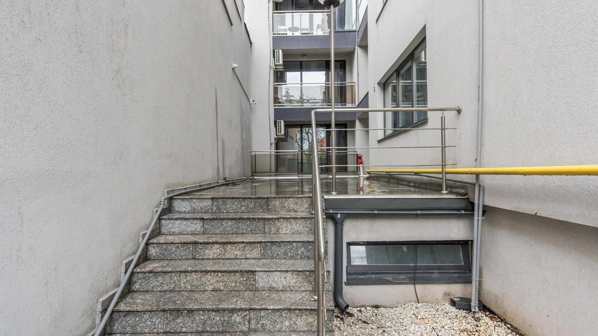 Bucharest Central Apartments - Shabbat Friendly